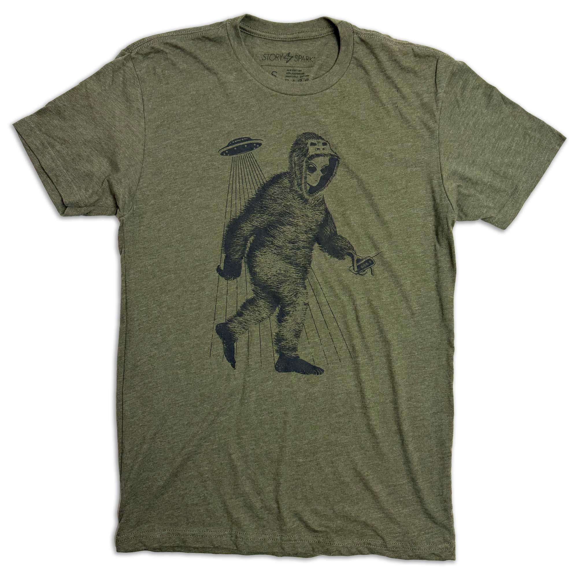 Alien Bigoot graphic t-shirt for believers and geeks - STORY SPARK